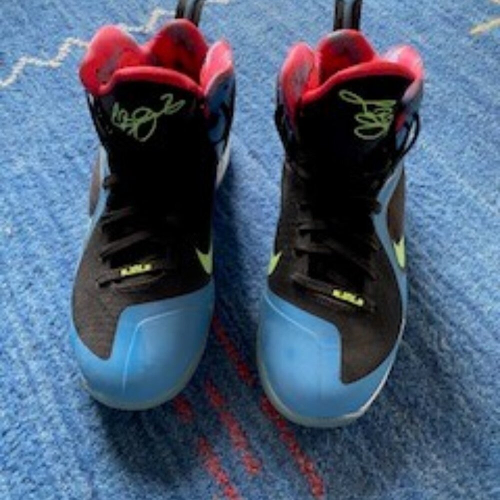 Nike Lebron 9 IX South Coast Sz 8.5 Black Lime Glow Dutch Blue